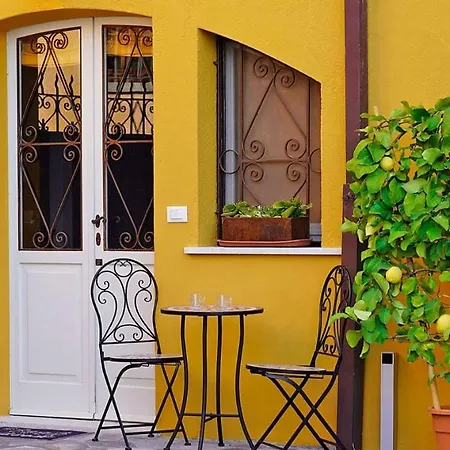 Casa Priscilla Lägenhet Salò